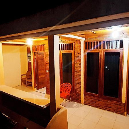 Aman'S Guesthouse Tuktuk Siadong Bagian luar foto