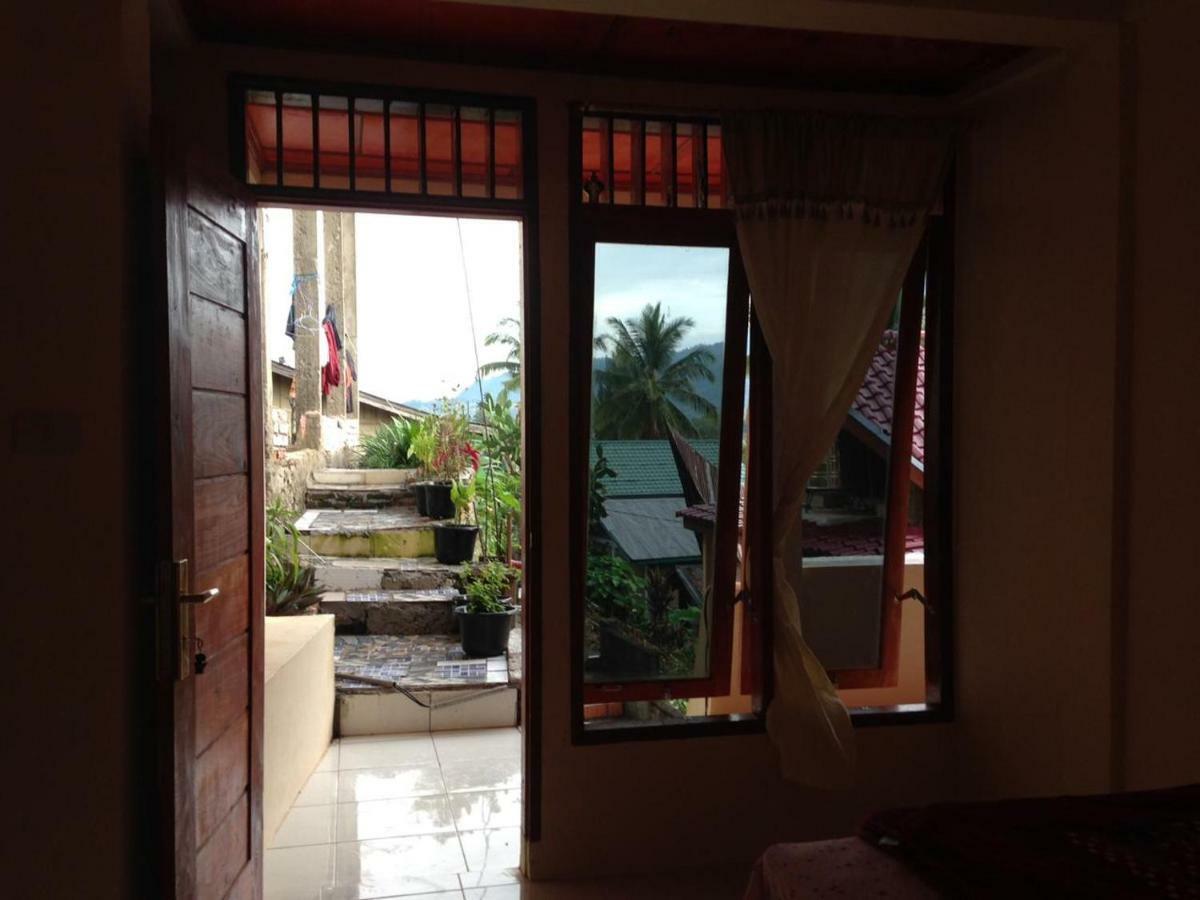 Aman'S Guesthouse Tuktuk Siadong Bagian luar foto